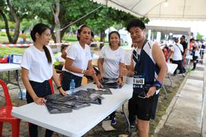 BIB: 6648
                            <button type="button" onclick="openModal(4726210)" class="btn btn-primary btn-sm float-right btn-popup" data-toggle="modal" data-target=".modal-high-quality">
                        <i class="fas fa-shopping-cart"></i> Add to Cart
                    </button>
                                            <button type="button" onclick="isThisMe(4726210, true)" class="btn btn-success btn-sm float-right btn-popup btn-isme hidden" data-toggle="tooltip" data-placement="bottom" title="นี่คือรูปของคุณใช่ไหม คลิกที่นี่เพื่อเอาเข้าอัลบั้ม">
                        <i class="fas fa-plus"></i> Add to album
                    </button>
                    <button type="button" onclick="isThisMe(4726210, false)" class="btn btn-warning btn-sm float-right btn-popup btn-isnotme hidden">
                        <i class="fas fa-ban"></i> Remove from album
                    </button>